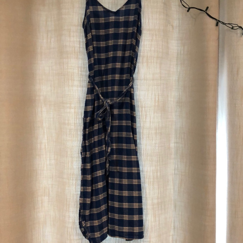 Plaid dress with tie
